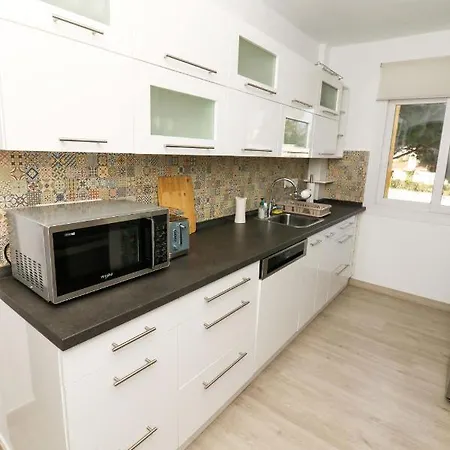Family Walking Distance To The Sea And Amenities Sitio de Calahonda